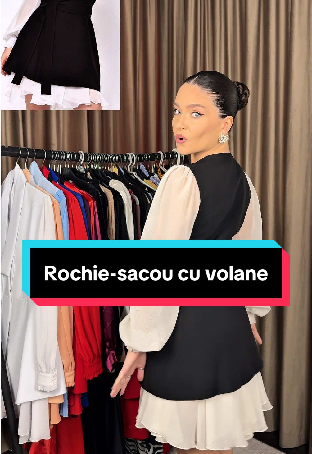 Rochie-sacou cu volane 🤍 Mărimi: XS, S, M (și L doar la alb cu negru)  Culori: alb cu negru, alb, piersică, bleu, roșu, albastru royal mov, negru Preț: 360 lei Comenzile le preiau pe contul meu de insta: adelina_damian  Vezi video cu “Haine cadou” ✌🏻 #adelinadamian #adelinavindetot #adelinadoneazatot #brandromanesc #adelina 