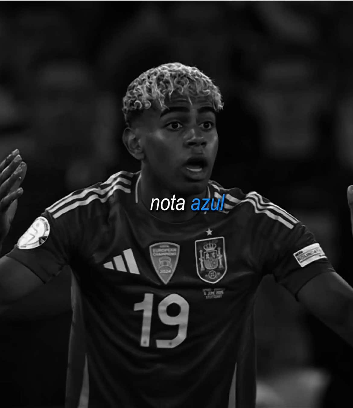 dropo essa bala azul. | #lamineyamal #fyp 