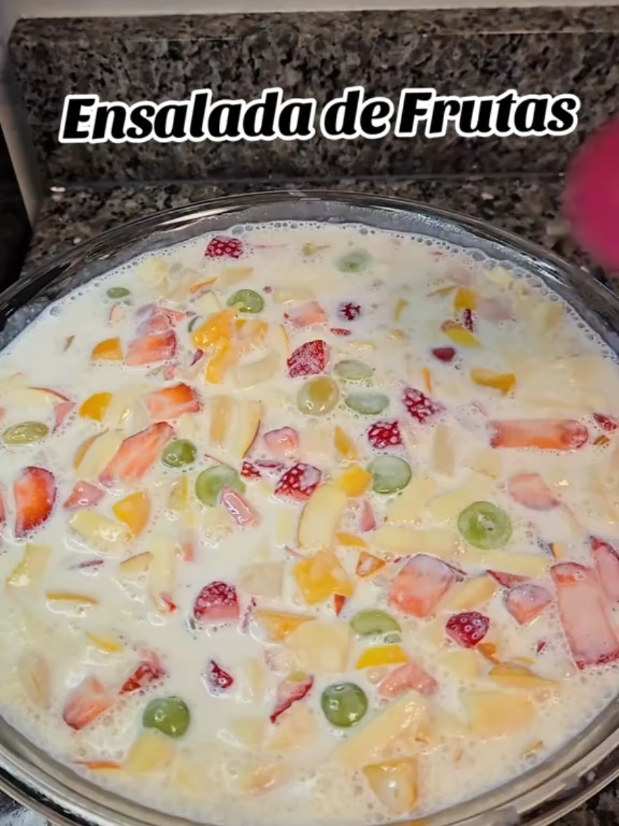 Ensalada de frutas #fruitsalad #ensaladadefrutas #fruitsbasket #fruits #mariispostres 