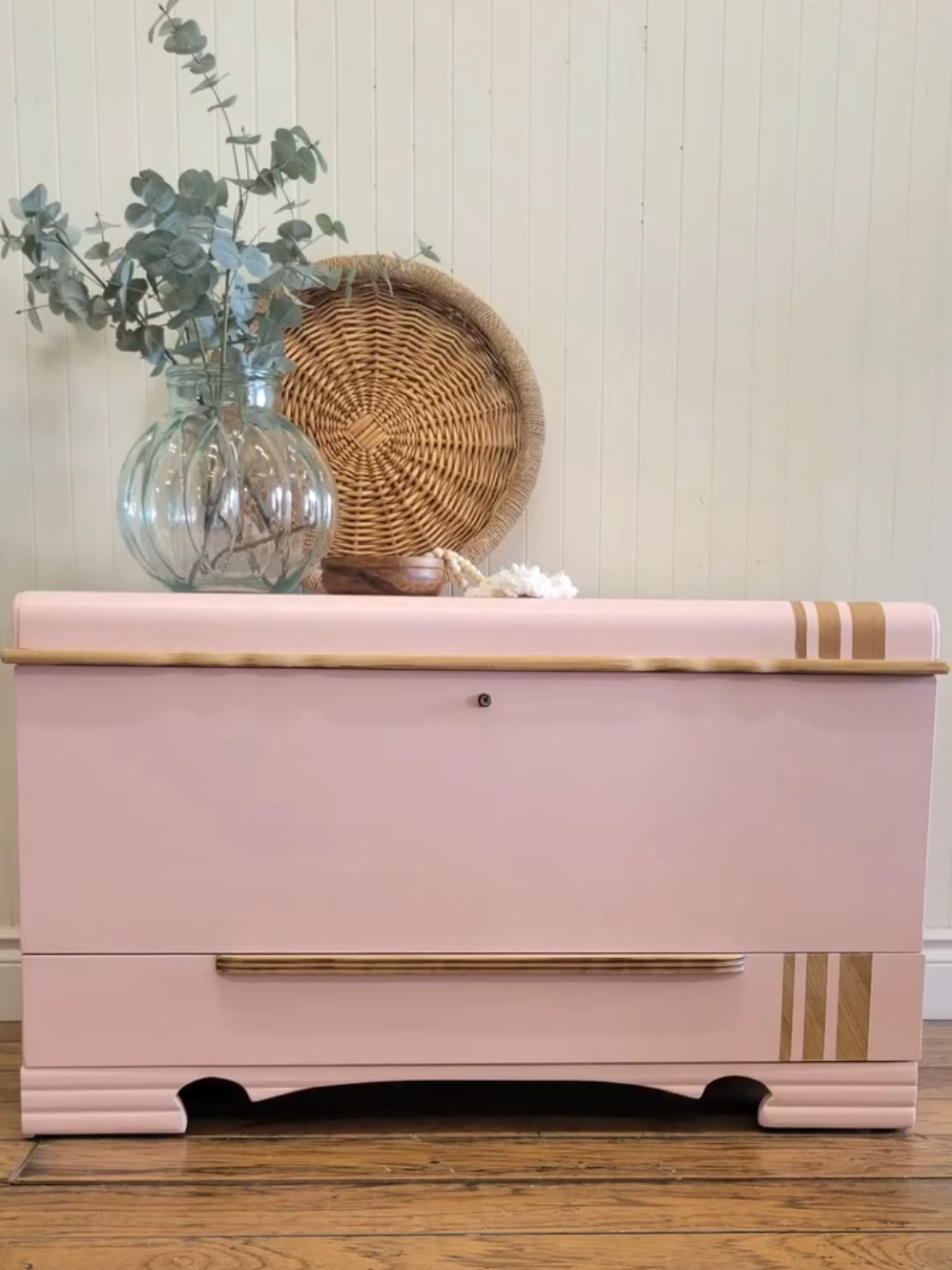 This 1950 Canadian-made cedar chest was given a fresh new look for a young lady. A cherished gift from her grandparents that will now hold memories and treasures for years to come. #cedarchest #vintagecedarchest #familyheirloom #cedarchestmakeover    