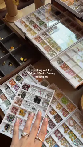 Disney charm bar pop up ✨ open through this Sunday 10-6pm! Inside the Grand California Hotel @Essence One @Origami Owl #disneyland #disneyjewelry 