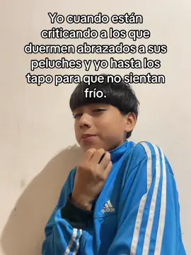 🤣🤣 #humor #peluche #dormir #criticar #amiga 