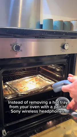 Don’t burn your fingers😌 #cookingtips #FoodLover #funny #silly #comedy  