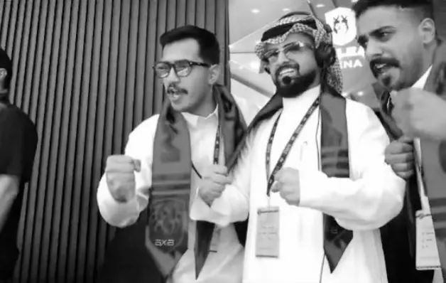 Missing someone isn’t about how long it’s been since you’ve seen them — it’s about the moments when you wish they were right beside you.💔❤️‍🔥#like #شونق_بونق #نويصر #سعد_سوبفكس #مالي_خلق_احط_هاشتاقات🧢 