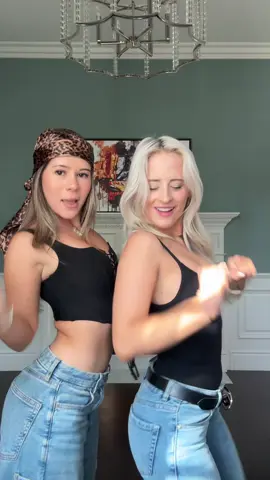 we only just realised it says pitbull terrier 😅 @Jezelle Catherine  #viralvideo #bestie #trendingdance #dancetrend #pitbullterrier 