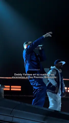 Sonríele a la vida… #daddyyankee #dy #billboard  #miami