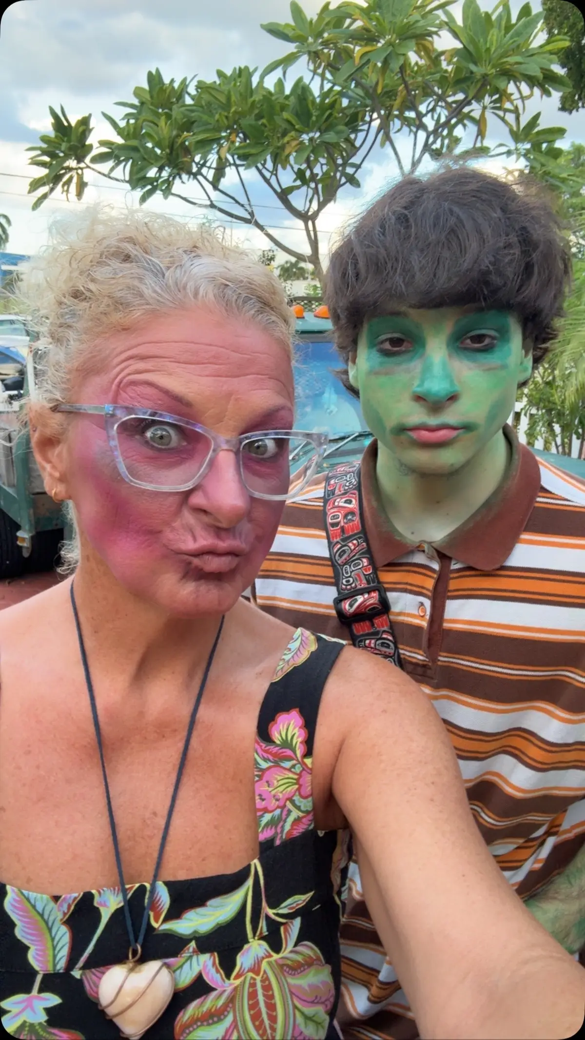 Off to Capy’s first live show. 