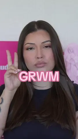 💄✨ Brows/ blush: @ColourPop Cosmetics  Foundation: @milkmakeup  Bronzer: @Milani Cosmetics @loréal paris usa  Concealer: @NEUTROGENA®️ @Tower 28 Beauty  Powder: @Huda Beauty @Maybelline NY  Highlight: @Diorbeauty  Eyes: @Morphe Cosmetics  Eyeliner: @essence.cosmetics  Lashes: @ArdellBeauty  Lips: @maccosmetics @meltcosmetics @Florence By Mills Fashion  Setting spray: @ONE SIZE BEAUTY  #grwm #makeupartist #softglam #bayareamakeupartist 