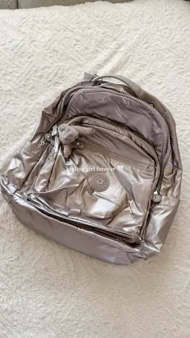 Unboxing my new kipling backpack🤍 I had to buy a new backpack bc nothing was fitting in the north face one!🫶🏻🫠 #kipling #college #whatsinmybag #backtoschool #fyp 