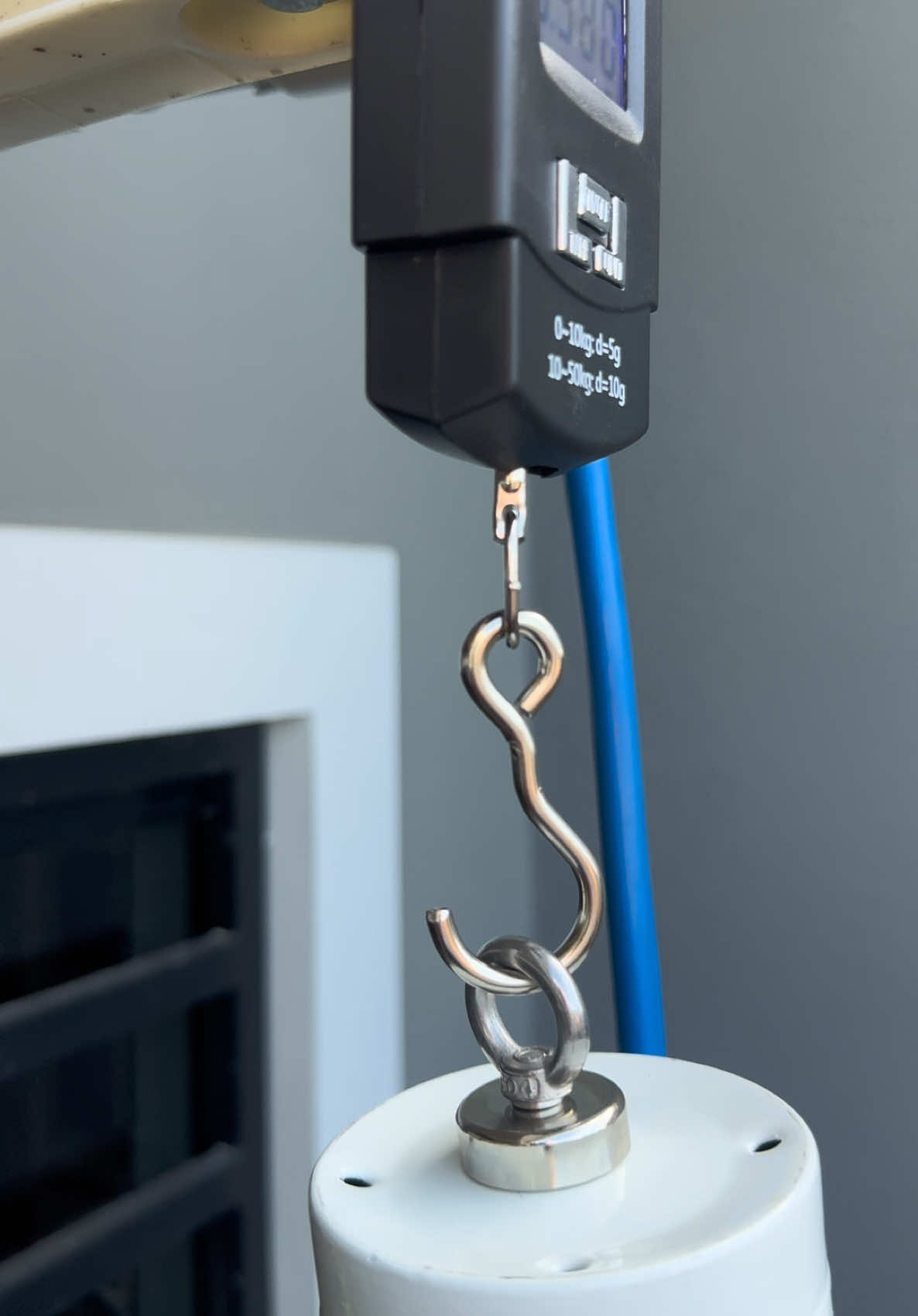 Recarga de fluido R410ª por peso  #climatizacao #criciuma #gas #split #arcondicionado 