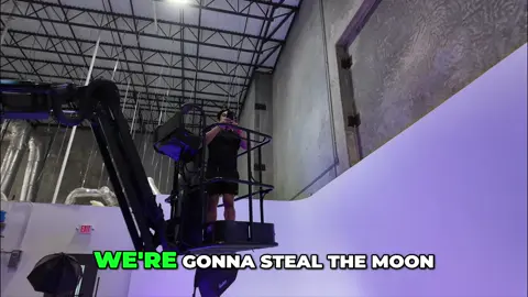 New Video up! Stealing the moon...or just the show? Stainless steel showdown! This Thursday's super drop will have everyone on edge. #SuperDrop #StainlessSteel #ThursdayVibes #NoBrainer