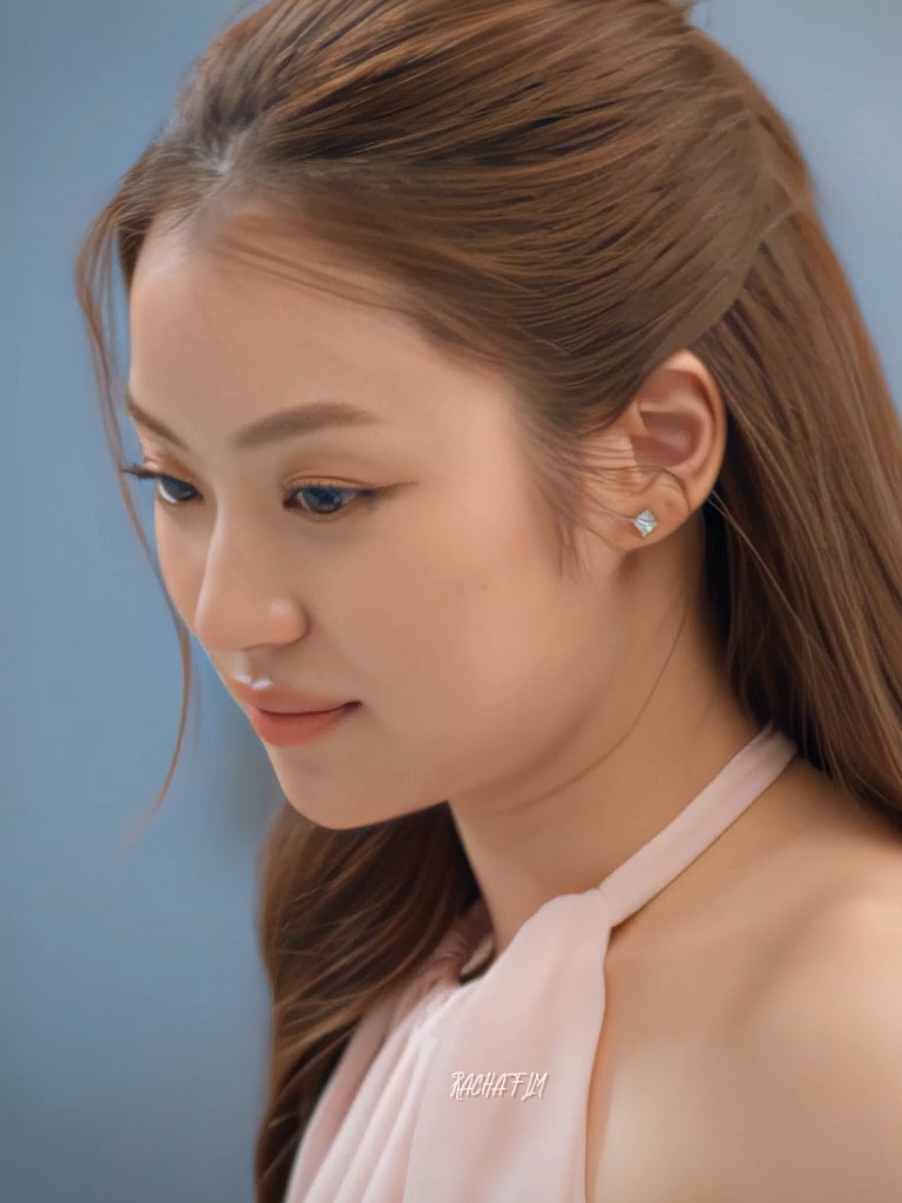after she met Lin again, she realized that she hadn't gotten over her first love (finalmente meu gl que mais esperei está entre nós) #mysafezone #lenamiu #miunatsha #lalinalena #glseries  @esther obrigada por assistir o ep cmg 