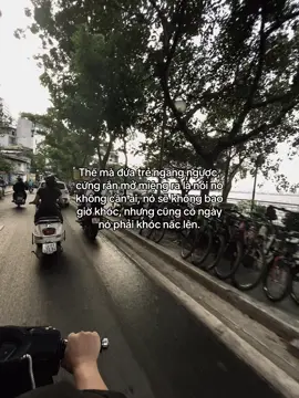 Thế mà đứa trẻ ngang ngược, cứng rắn mở miệng ra là nói nó không cần ai, nó sẽ không bao • giờ khóc, nhưng cũng có ngày nó phải khóc nấc lên.#xuhuongtiktok #thinhhanh #fyp 