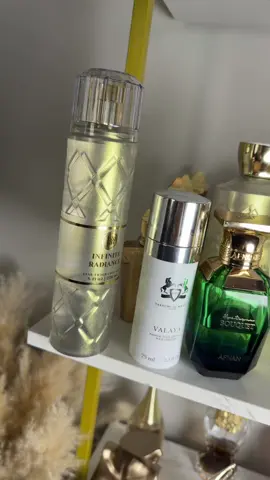 My layering combo of the day using Infinite Radiance from Bath and Body Works in the body mists me the body wash @Bath & Body Works  Mystique Bouquet from AFNAN @Afnan Perfumes  Halo from Brown Sugar Babe @Brown Sugar Babe  And of course the perfume@Hair spray and body fra from Parfums De Marly @Parfums de Marly  #bathandbodyworks #layeringcombo #perfumecollection #scentoftheday 