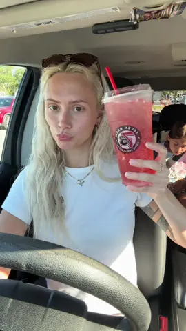 Thank you @zo money🍓✨ 🫶🏻❤️ #7brew#7breworder#drinkorder#recommendations#drivethru