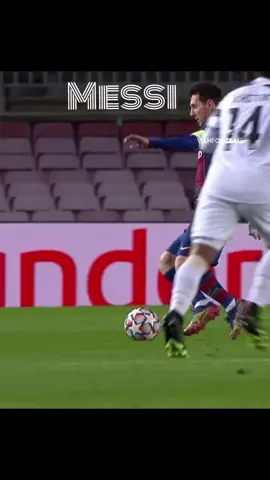 #ليونيل_ميسي_ساحر_كرة_القدم #ميسي🇦🇷 #مراوغات_ميسي #كره_القدم #messi @fcbarcelona 