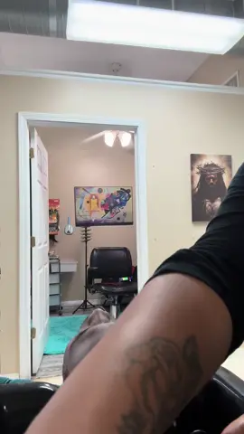 Watch me work, a small clip of a wash and retwist and style barrel addition #LIVEIncentiveProgram #LIVEWithLessFollowers #PaidPartnership #barreltwistlocstyles #lorain 