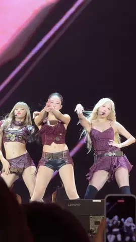 Jump’s fancam in Bangkok day 1 #blackpink 