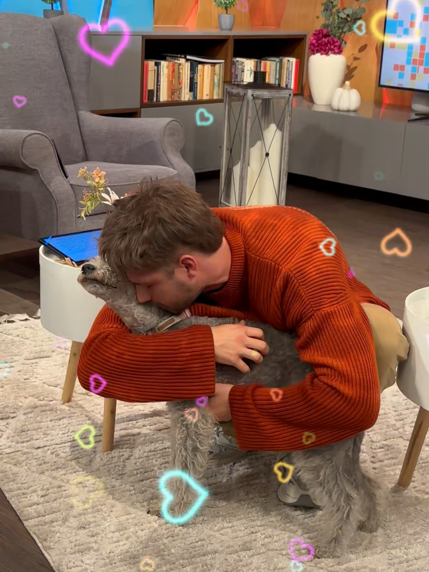 Miller Dávid és Pipike évekig voltak elválaszthatatlan munkatársak a Reggeliben, most pedig hosszú percekig tartott a találozás öröme. ✨🐶❤️ #rtlreggeli #reggeli #ezisareggeli #friss #valós #sokszínű #millerdávid #dogloverforever  @fakemillair