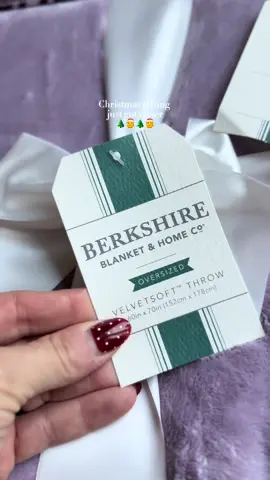 these berkshire blankets are great for gift giving!  #berkshire #blankets #tiktokshopcreatorpicks #blackfriday #cybermonday 