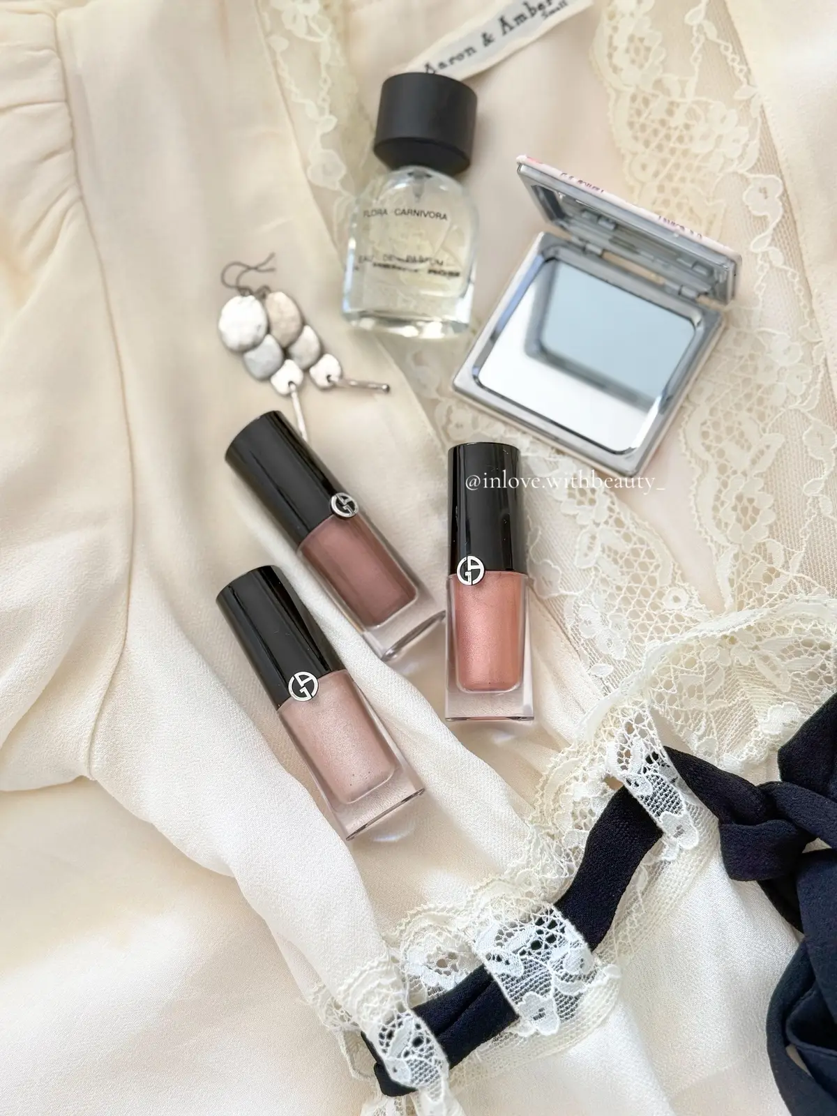 #ArmaniMakeup #GiftedByArmani  #ArmaniBeauties @Armani beauty Armani beauty #EyeTint delivers long-lasting, crease-proof, buildable, high-impact color that glides on smoothly and blends effortlessly 🥰 Perfect for quick, on-the-go touch-ups 💫 Available at @sephora  #ArmaniBeautyMakeup