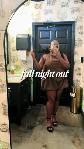 Love a good cocktail night 🍸 #girlsnight #neworleans #girlsnightoutfit #minivlog #fallaesthetic 