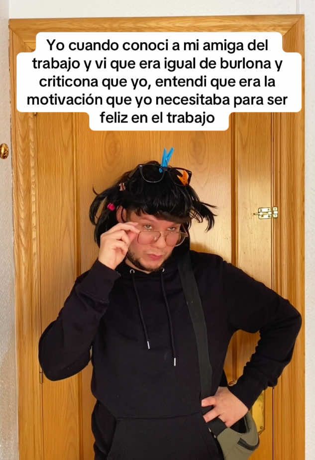 Yo cuando conoci a mi amiga del trabajo y vi que era igual de burlona y criticona que yo 🫣😅 #humor #trabajo #situacioneslaborales #compañerosdetrabajo #amiga 