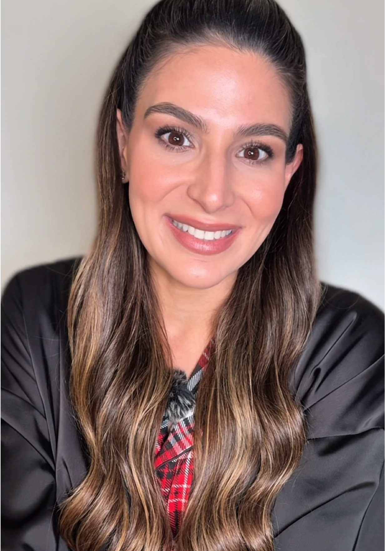 Las pijamas Carmina Vivenzio se convirtieron en parte de nuestras tradiciones navideñas. 🎄🎅🏻 Contáctanos vía WhatsApp y te enviemos nuestro catálogo para que puedas hacer tu pedido personalizado de pijamas navideñas para ti y toda tu familia. ✨ ENVÍOS POR TODA VENEZUELA GRATIS!! 📱 414-1641098