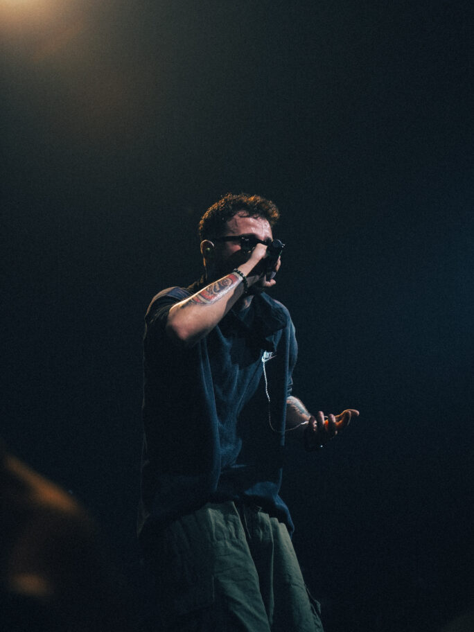 Cashflow & Wegh - 9mm🤙🏻@weghrumi Video by. @iamakawa  İnsta: weghyln2 + weghyln_ • • • #wegh #weghrumi #rumi #keşfet #fypage #edit #hiphop #akım #kesfet #lycrisedit #rap #konser #newschool #keşfetteyizzz #rapmusic #musicvideo #trend #viraltiktok #9mm #cashflow