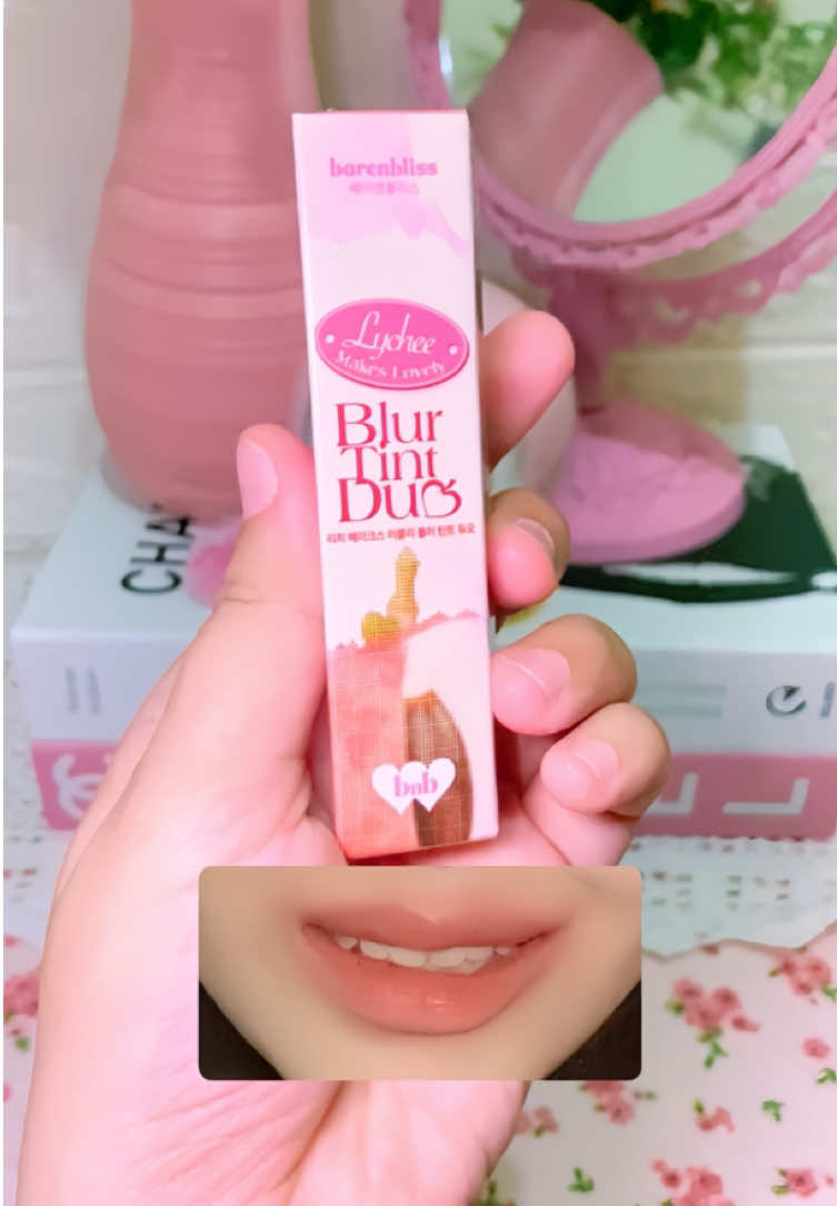 Cara effortless bikin lip ombre ala ciwi ciwi di drakor. Info shade ada di akhir video yaa @barenbliss_id  #barenbliss #ombrelips #koreanmakeup #koreandrama #barenblissliptint  