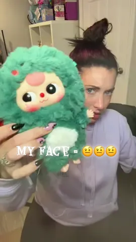Just a Friday night in my household. I need to know who the Baby Three fans are and deets of the special eyes. Also follow @birdy she is adorabs and just hit 25k followers!! #unboxing #unboxingvideo #blindbox #whatnot 