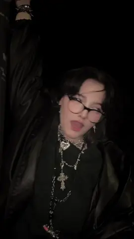 Im too tall for this trend 😭#foryou #goviral #xyzabc #relatable #alternative 