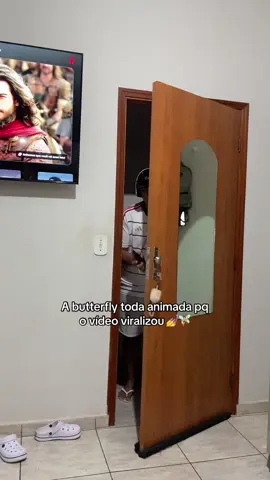 A butterfly feliz com as vizualizações dela 🧚‍♀️💅 #fy #fada #foryou #fyp #fyyyyyyyyyyyyyyyy 