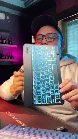 Keyboard universal goojodoq buat tablet laptop atau smartphone kalian juga bisa! #universalkeyboard #keyboarduniversal #magnetickeyboard #keyboardipad #keyboard 