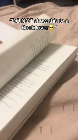 Its so good to read with at night! #BrightYourBook #BookBeam #TimeToRead #BookLight #tiktokmademebuy 