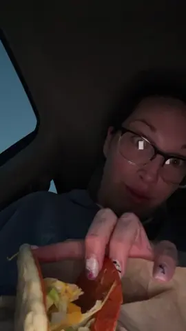 SOS 😂😂😂 #tacobell makes me feral 🤣🤣🤣