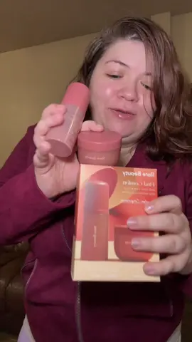 Smell great for the holidays with @Rare Beauty awaken confidence duo #rarebeauty #rareroutine #rarebeautyfragrance #awakenconfidence #stockingstufferideas 