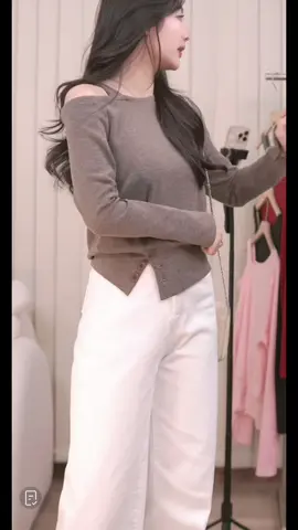 Áo Nỉ Tăm Lệch Vai Bo Viền Xẻ #aolen #xuhuong #trending #fyp #viral 