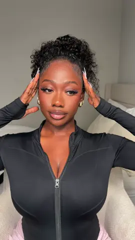 It’s so full and ready to wear 😍 @Wavymy hair @WavyMyHair  . . . . #halfwig #wavymyhair #tiktoktopwigs #wiginfluencer #wigreview 