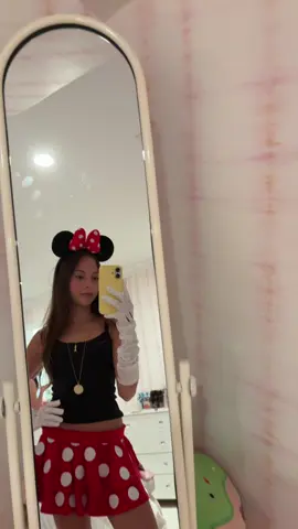 Minnie🍓🦓 #minnie #halloween #fyp 