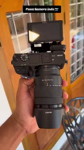 Harga Promo 2.599.000 Sony a6400 Spesifikasi : Garansi Resmi 1 Tahun Sony Indonesia 24.2MP APS-C Exmor CMOS Sensor BIONZ X Image Processor Real-Time Eye AF & Real-Time Tracking XGA Tru-Finder 2.36m-Dot OLED EVF 3.0″ 921.6k-Dot 180° Tilting Touchscreen Internal UHD 4K Video, S-Log3, and HLG Built-In Wi-Fi with NFC 425 Phase- & Contrast-Detect AF Points Up to 11 fps Shooting and ISO 102400 E PZ 16-50mm f/3.5-5.6 OSS Lens #sony #canon #nikon #fujifilm #lewatberanda 