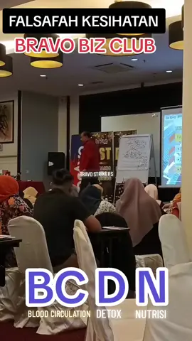 KRIM VIRAL 1001 MANFAAT GABUNGAN 3 JENIS TEKNOLOGI DAH SAMPAI KE 20 BUAH NEGARA TAU... TAK NAK CUBA KE? . BC300 TERBAIK UNTUK 1001 MASALAH KESIHATAN . Dapatkan segera fi bag kuning di showcase pada profile bio kami untuk belian runcit isi borang 'sign up' di profile bio kami untuk pembelian yang jauh lebih bijak untuk masa depan anda. . Jom masuk LIVE pukul 5.00 - 6.30 pm (setiap hari kecuali Sabtu) bersama host Jasmine untuk penjelasan penuh mengenai produk² kami. Jangan lupa tau 😍😍😍  . KRIM VIRAL AJAIB 👆 TERBAIK UNTUK 1001 MASALAH KESIHATAN. Terbaik BC300. . Tak perlu MAKAN Tak perlu MINUM Tak perlu SUNTIK Sapu² Je.. . Terbukti dengan 1001 testimoni. .  bravo #BC300 #krimbc300 #stokisbc300 #lotionbravo #krimbravo 