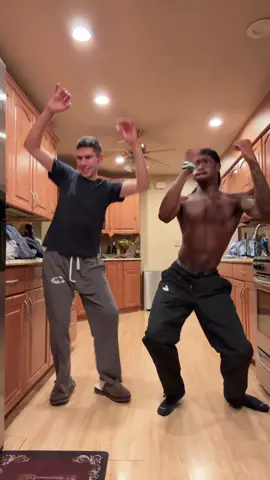 Outside w/@Zeddy Will 🤠 😂🔥🔥 ( IB: @Rose 🌹 ) #dance #trend #viral #fyp 