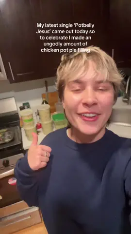 Pls stream her so I can justify this I don’t rlly know what to do with 5 quarts of chicken pot pie filling #newmusic #transmusic #folk #indierock #nyc