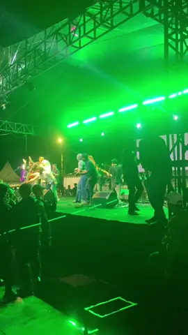 Milangkala pangandaran ke 13 semoga Pangandaran semakin melesat#pangandaran#pangandaranmelesat#st12band#charlivanhouten#citrapitriyami