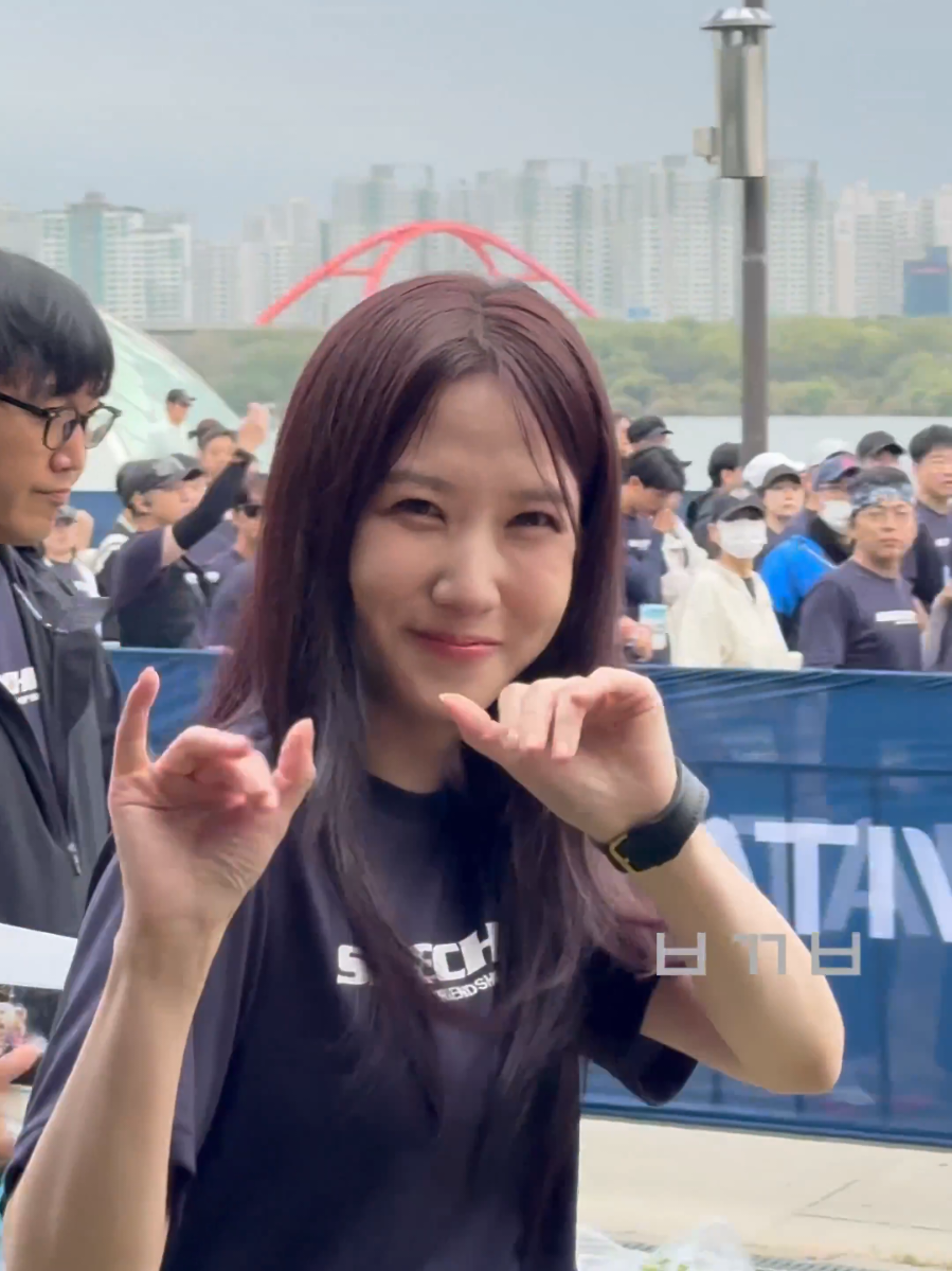 Park Eun Bin at Skechers Event Today  cr: to the owner of the video #parkeunbin  #ParkEunBin  #박은빈 