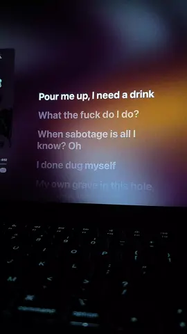 #andtothoseilovethanksforstickingaround #lyrics #lyricsvideo #lyrics_songs 