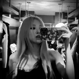 #ROSE :: só pra nn ficar sem postar || ib @𝑳𝑰𝑯 !¡ || #roseedit #editskpop #viral_video #viraliza 