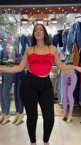 Jean negro🖤 básico de armario ✨ #gamarra #jeans #jeanviral #jeansoutfit #jeanshighwaist 