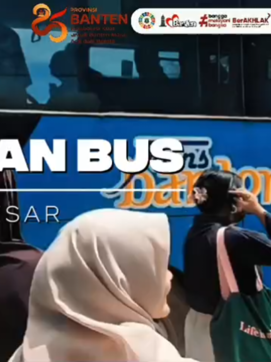 🚍 Trans Banten Kini Hadir dengan Armada Baru! Dinas Perhubungan Provinsi Banten terus berkomitmen meningkatkan pelayanan transportasi publik bagi masyarakat. Kini, Bus Trans Banten hadir dengan tipe bus besar menggantikan bus medium yang sebelumnya beroperasi. Dengan kapasitas lebih luas, fasilitas lebih nyaman, dan desain yang lebih modern, Trans Banten siap memberikan pengalaman perjalanan yang lebih baik bagi seluruh pengguna. ✨ Dishub Banten — terus bergerak memberikan pelayanan terbaik demi terciptanya transportasi publik yang aman, nyaman, dan berkelanjutan. #TransBanten #DishubBanten #TransportasiBanten #PelayananPublik #BantenMaju 